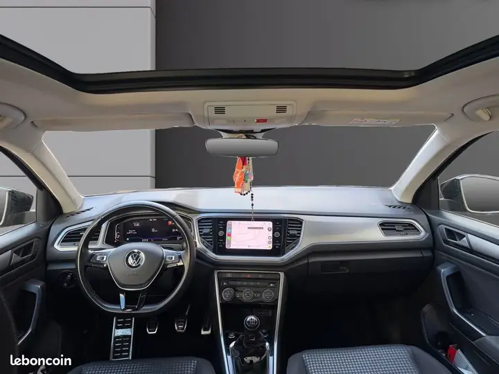 Volkswagen T-Roc 2021 photo 2