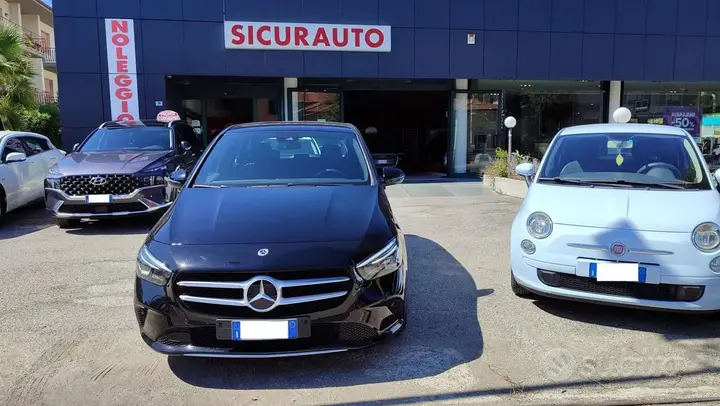 Mercedes-Benz B 180