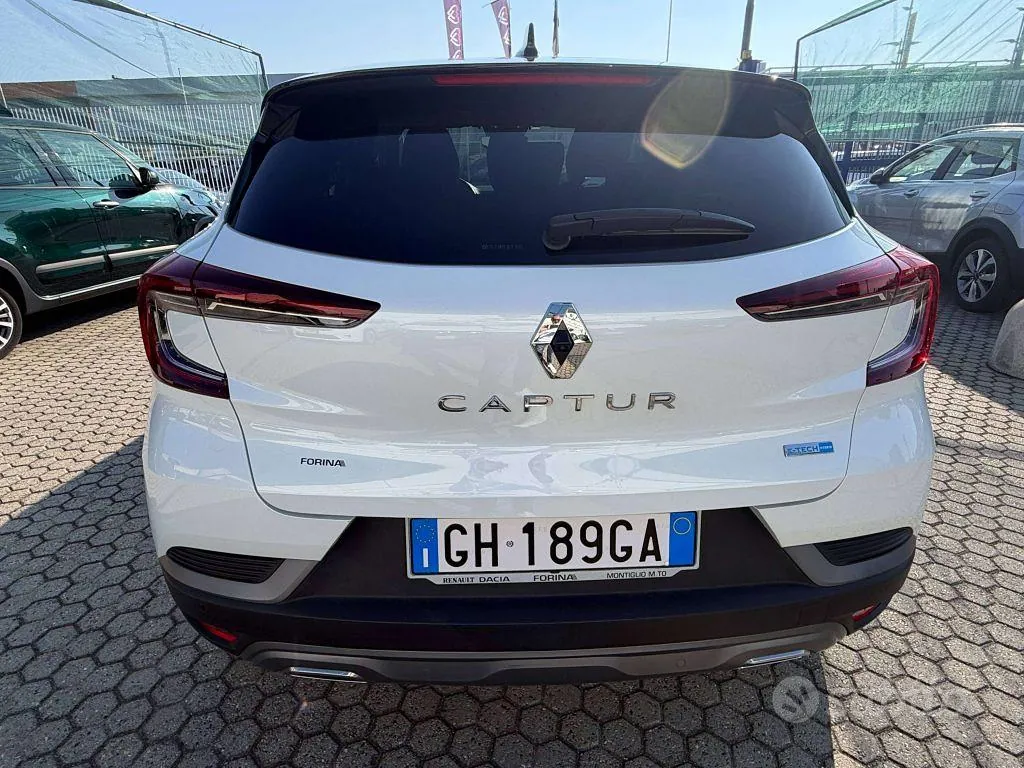 Renault Captur 2022 photo 3