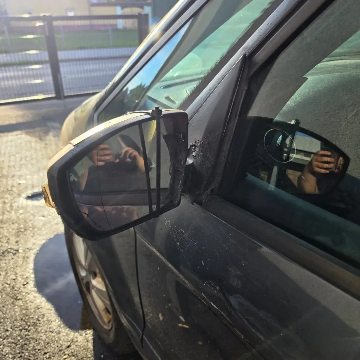 Ford Galaxy 2007 photo 2