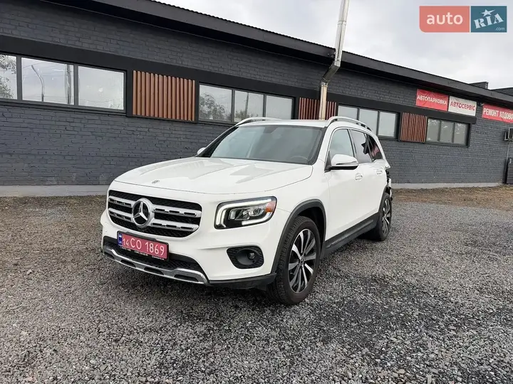 Mercedes-Benz Glb