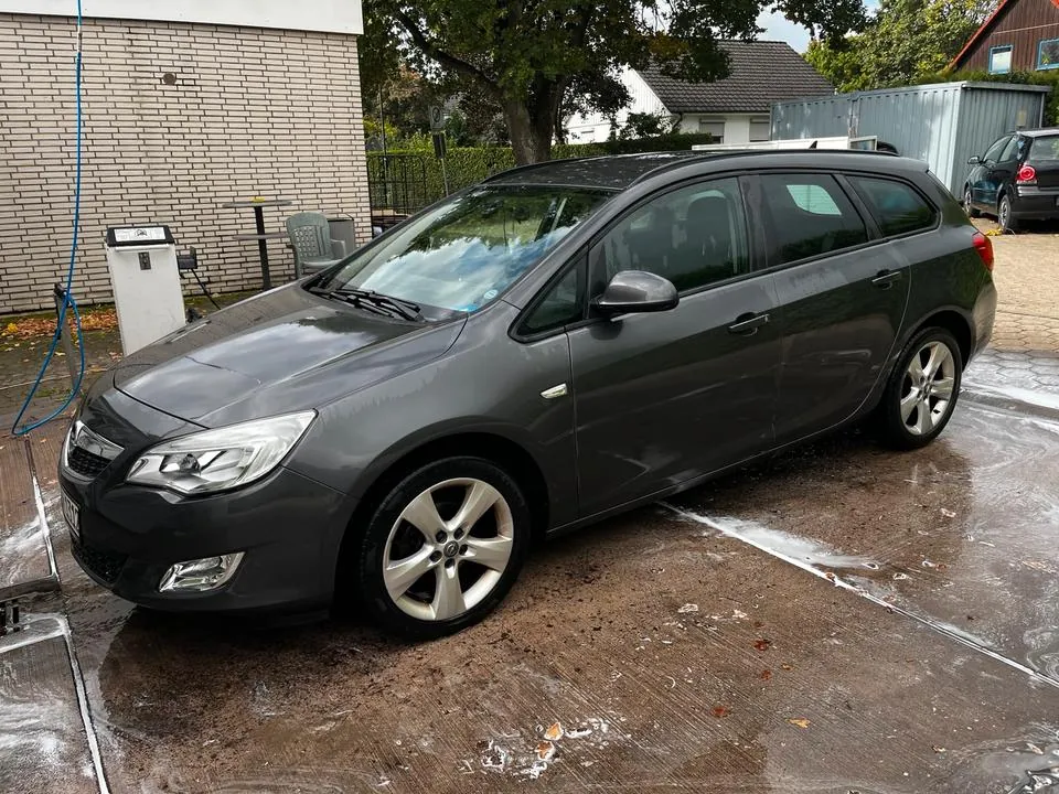 Opel Astra J Sport Tourer