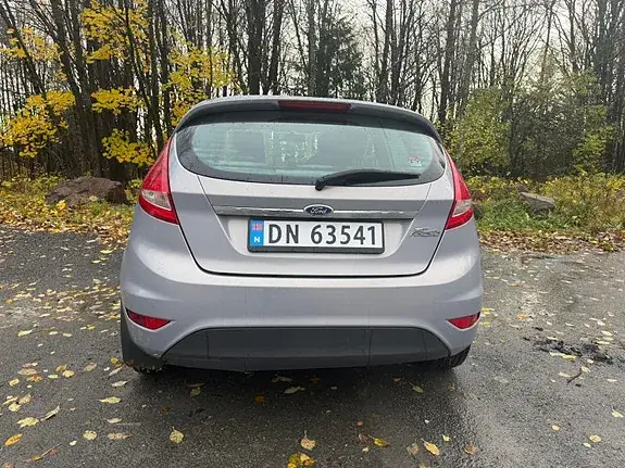 Ford Fiesta 2010 photo 4