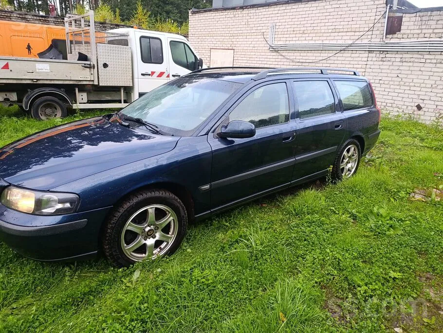 Volvo V70 2002 photo 2