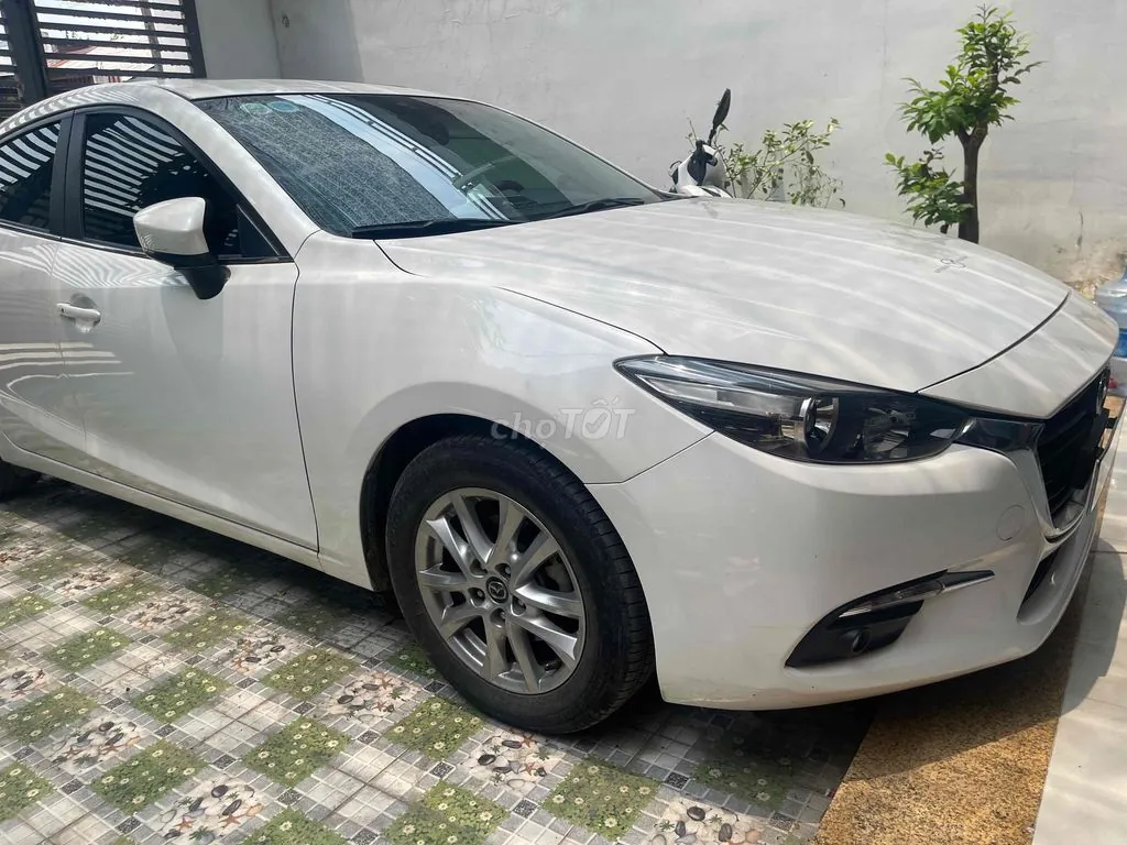 Mazda 3 2019 photo 2