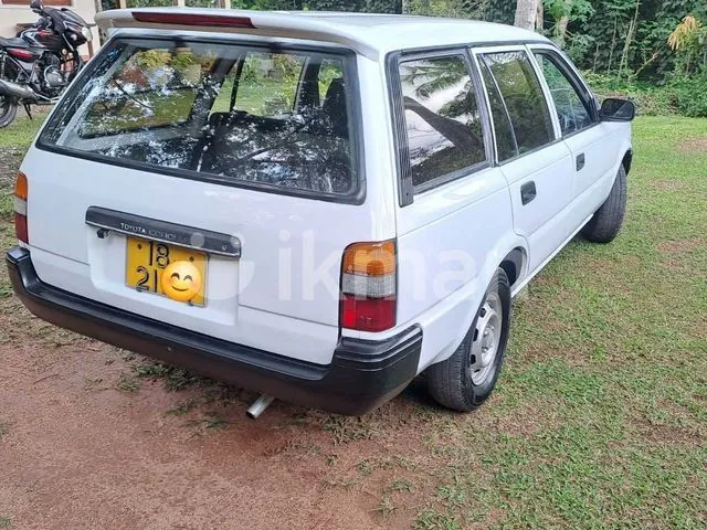 Toyota Corolla 1989 photo 4