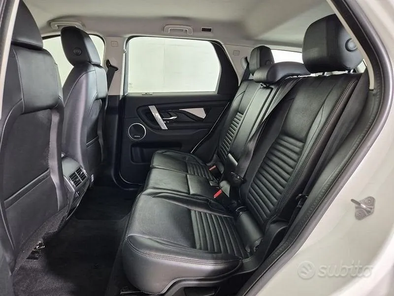 Land Rover Discovery Sport 2022 photo 5