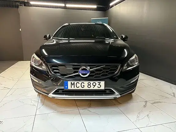 Volvo V60 Cross Country 2016 photo 3