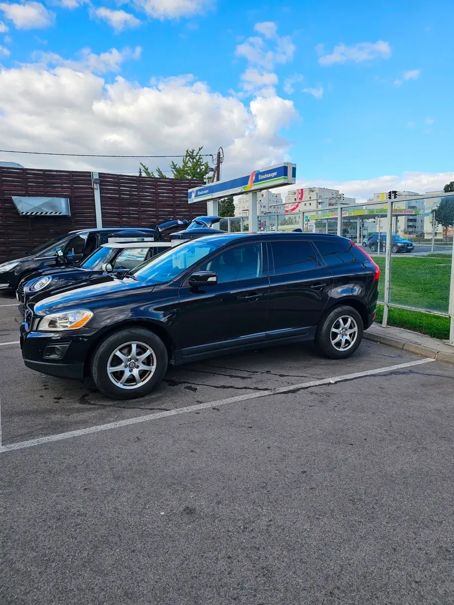 Volvo Ex60