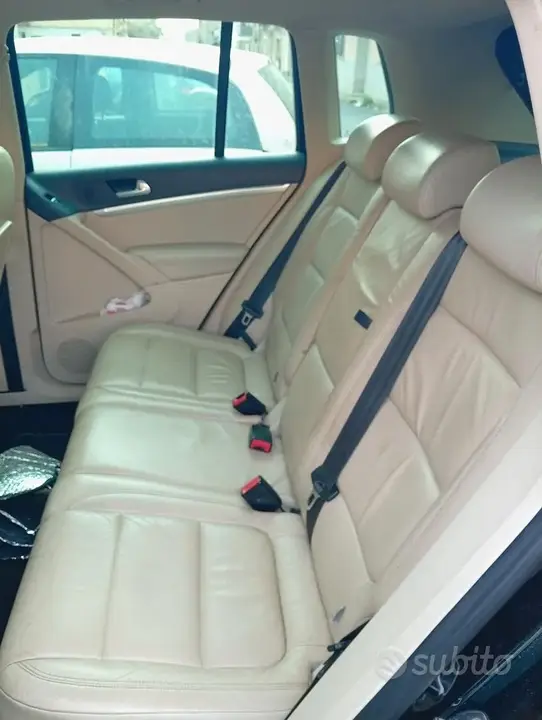 Volkswagen Tiguan 2012 photo 5