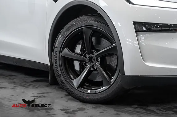 Tesla Model Y 2025 photo 3