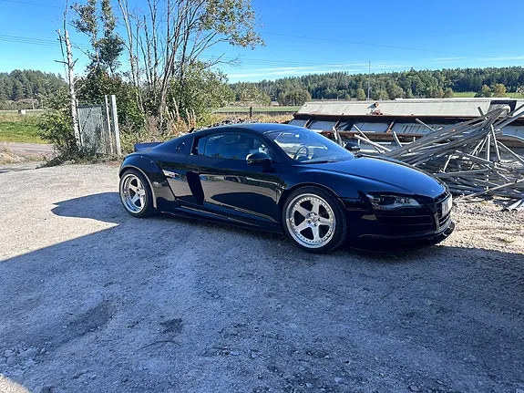 Audi R8 2012 photo 2