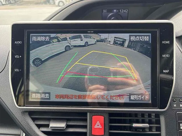 Toyota Voxy 2020 photo 5