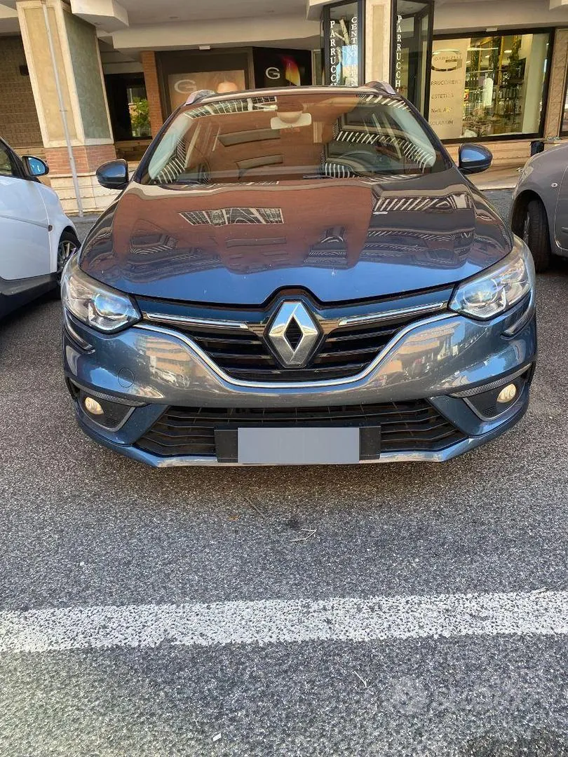 Renault Megane 2018 photo 2