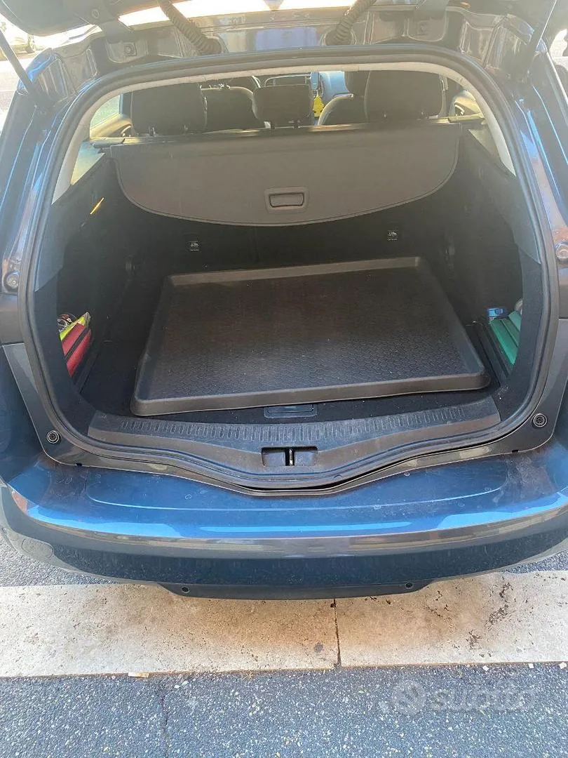 Renault Megane 2018 photo 3