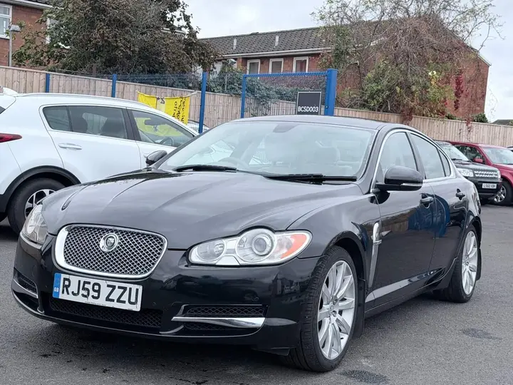 Jaguar Xf 2010 photo 4