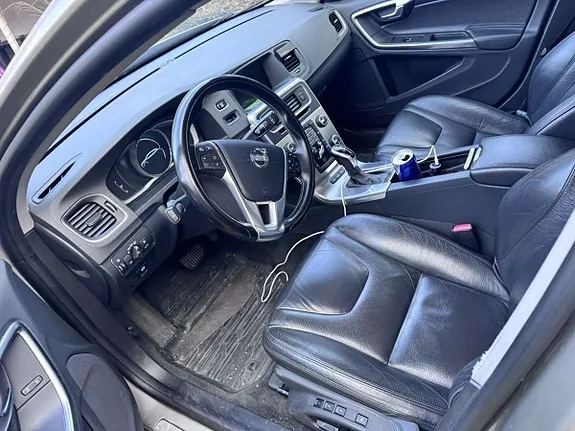 Volvo V60 2014 photo 2