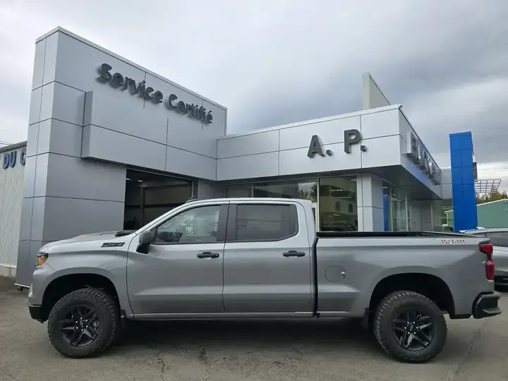 Chevrolet Silverado 1500 2026 photo 2