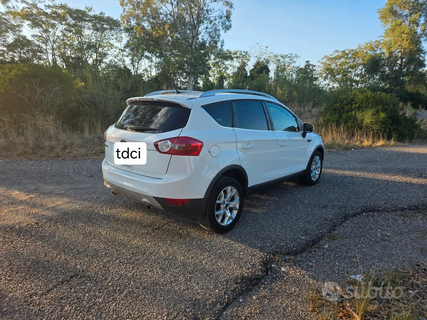 Ford Kuga 2012 photo 4
