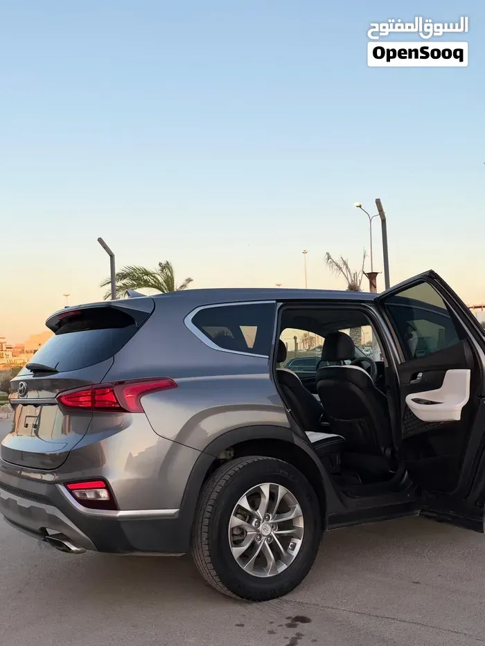 Hyundai Santa Fe 2021 photo 2