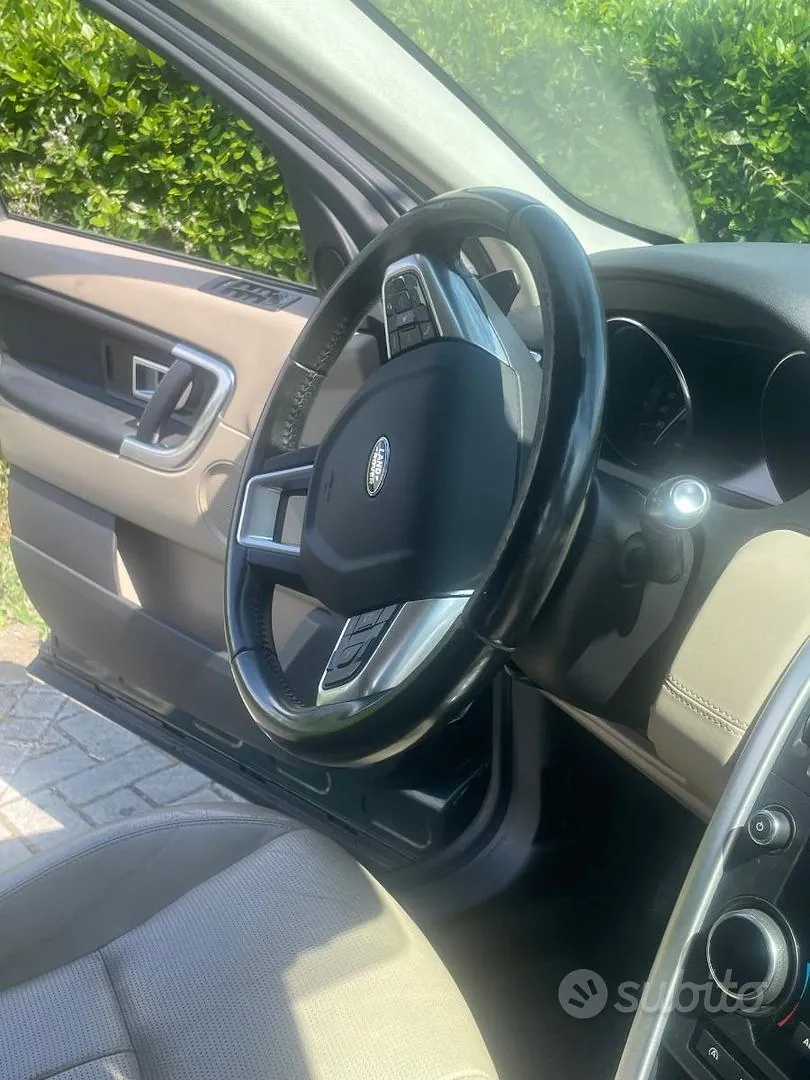 Land Rover Discovery Sport 2016 photo 4