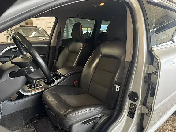 Volvo V70 2011 photo 5