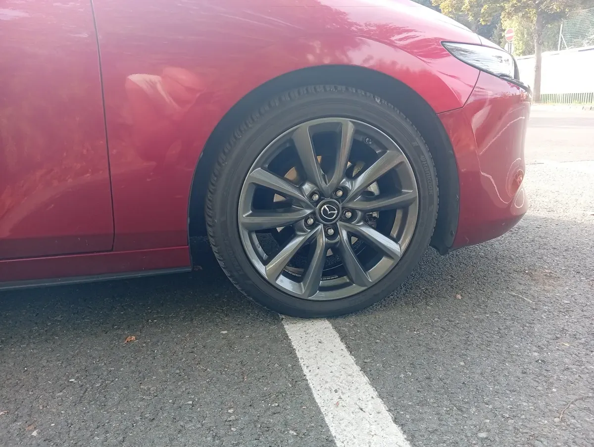 Mazda Mazda3 2019 photo 3