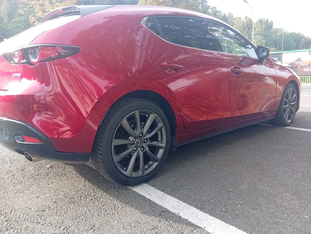Mazda Mazda3 2019 photo 2