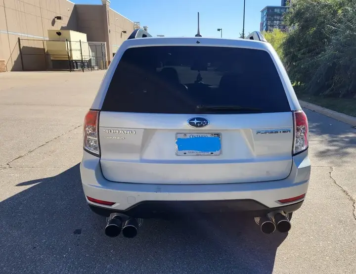 Subaru Forester 2011 photo 3