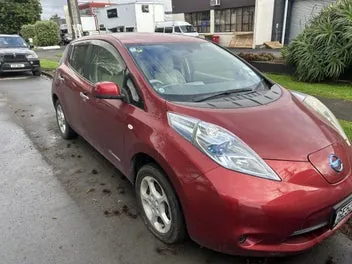 Nissan Leaf 2012 photo 2