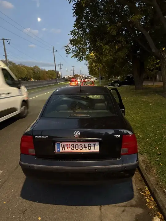 Volkswagen Passat 2000 photo 3