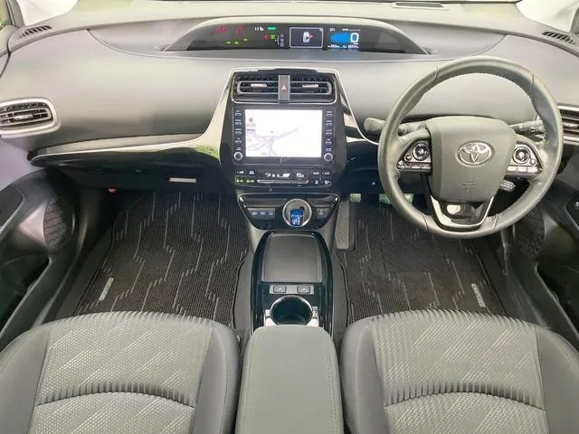 Toyota Prius Phv 2022 photo 2