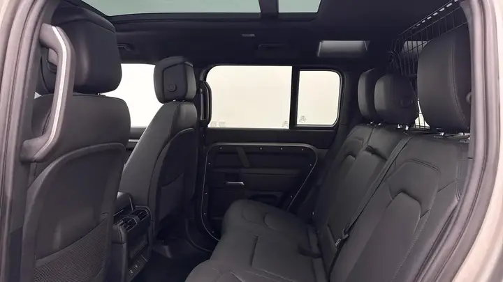 Land Rover Defender 110 2025 photo 4