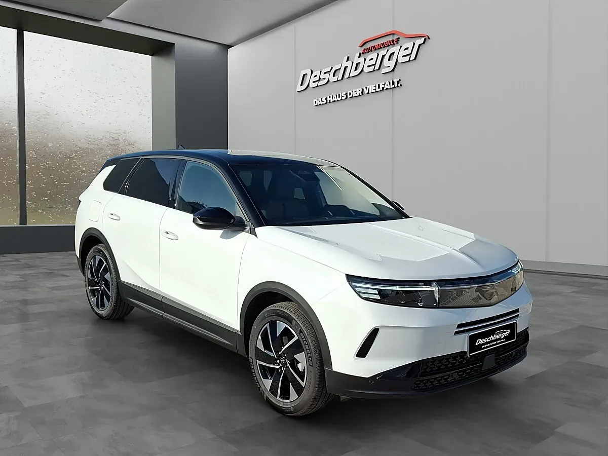 Opel Grandland photo 2
