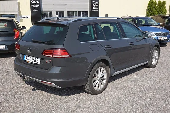 Volkswagen Golf Alltrack 2018 photo 2