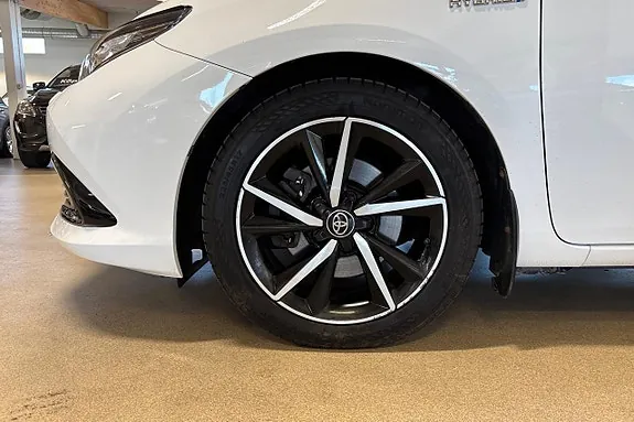 Toyota Auris 2018 photo 5
