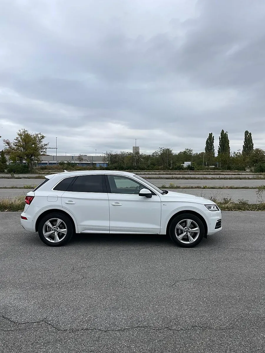 Audi Q5 2018 photo 2