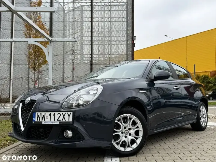 Alfa Romeo Giulietta 2016 photo 2