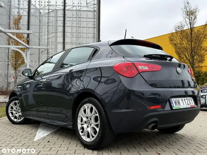 Alfa Romeo Giulietta 2016 photo 3