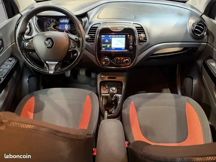 Renault Captur 2016 photo 2