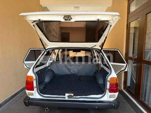 Toyota Corolla 1986 photo 2
