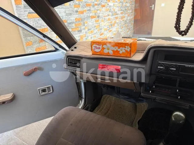 Toyota Corolla 1986 photo 3
