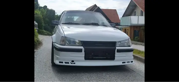 Opel Kadett 1988 photo 2