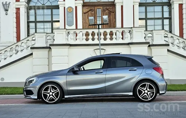 Mercedes-Benz A 180 2012 photo 4