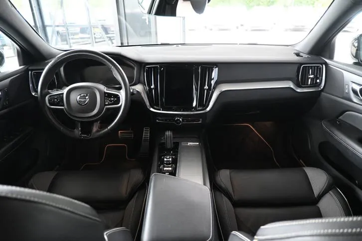 Volvo V60 2020 photo 2