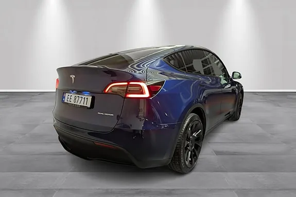 Tesla Model Y 2023 photo 5