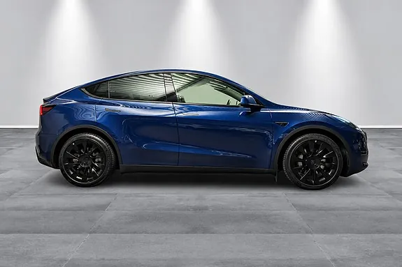 Tesla Model Y 2023 photo 4