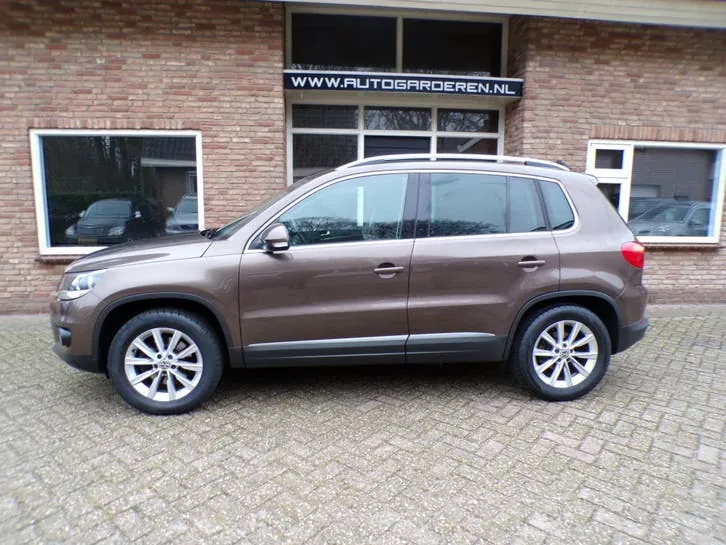 Volkswagen Tiguan 2012 photo 2