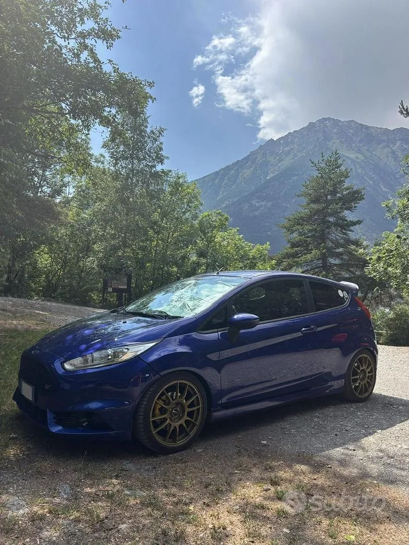 Ford Fiesta 2017 photo 2