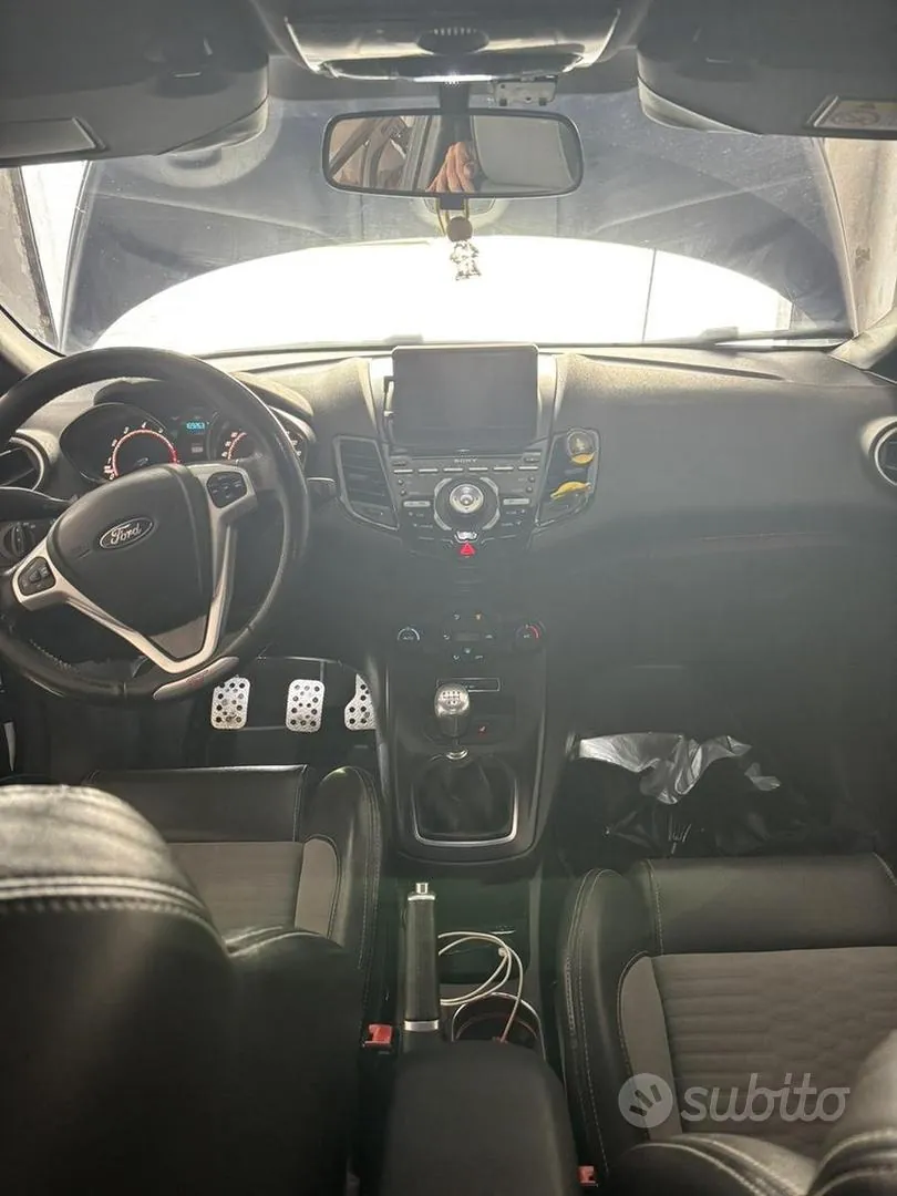 Ford Fiesta 2017 photo 5